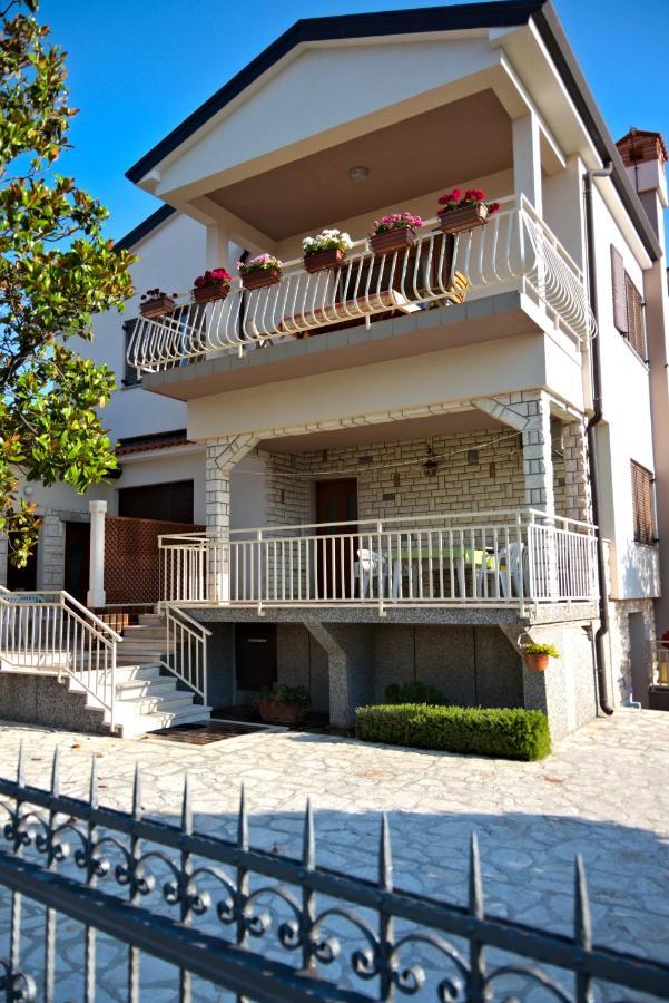Apartments Vili Умаг Екстериор снимка